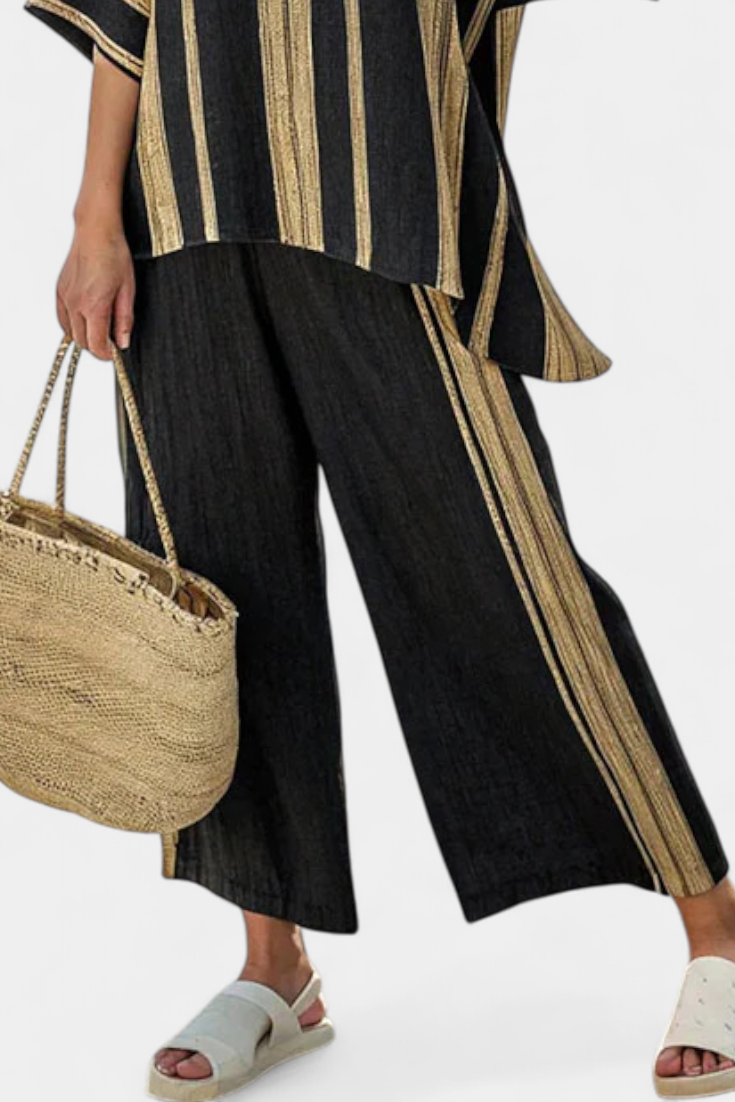 Daisy Oversized Set with Vertical Stripes and Loose Silhouette