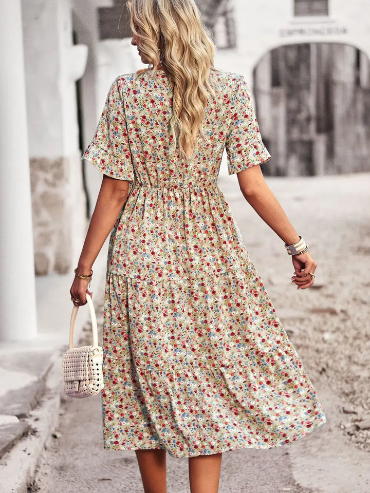 Layla™ – Chic V-Neck Floral Dress