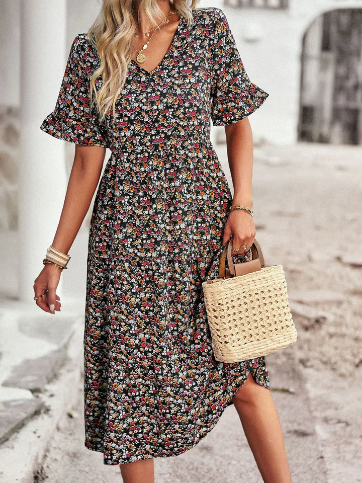Layla™ – Chic V-Neck Floral Dress