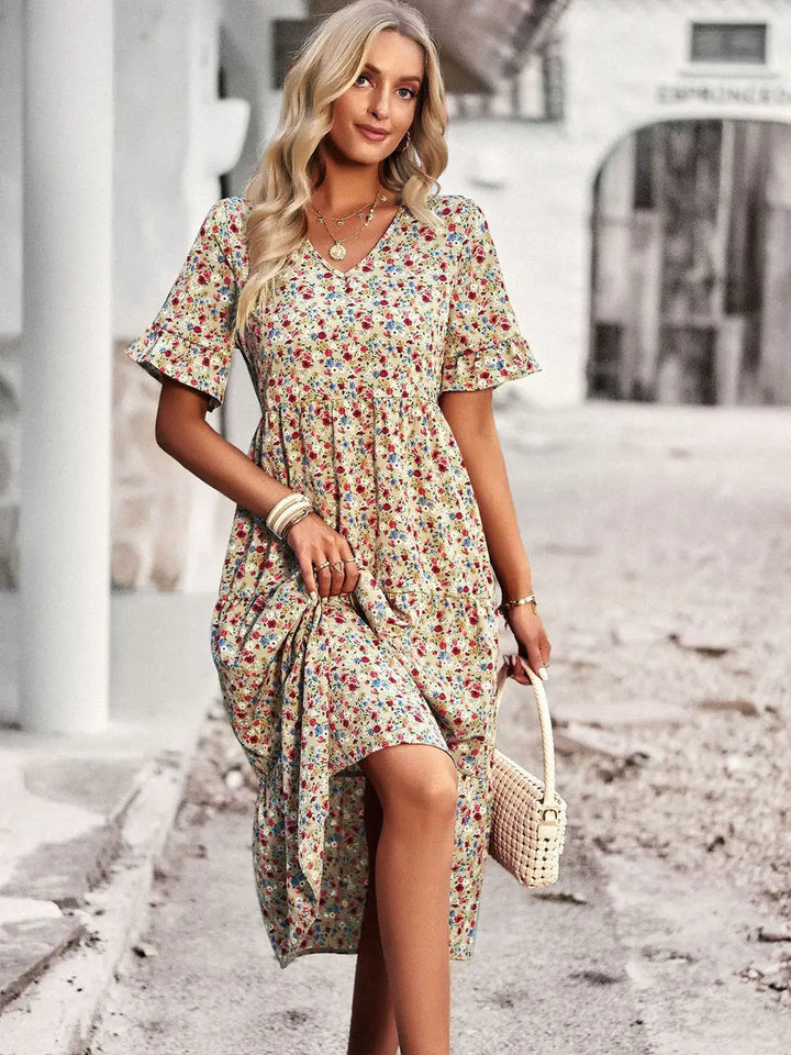 Layla™ – Chic V-Neck Floral Dress
