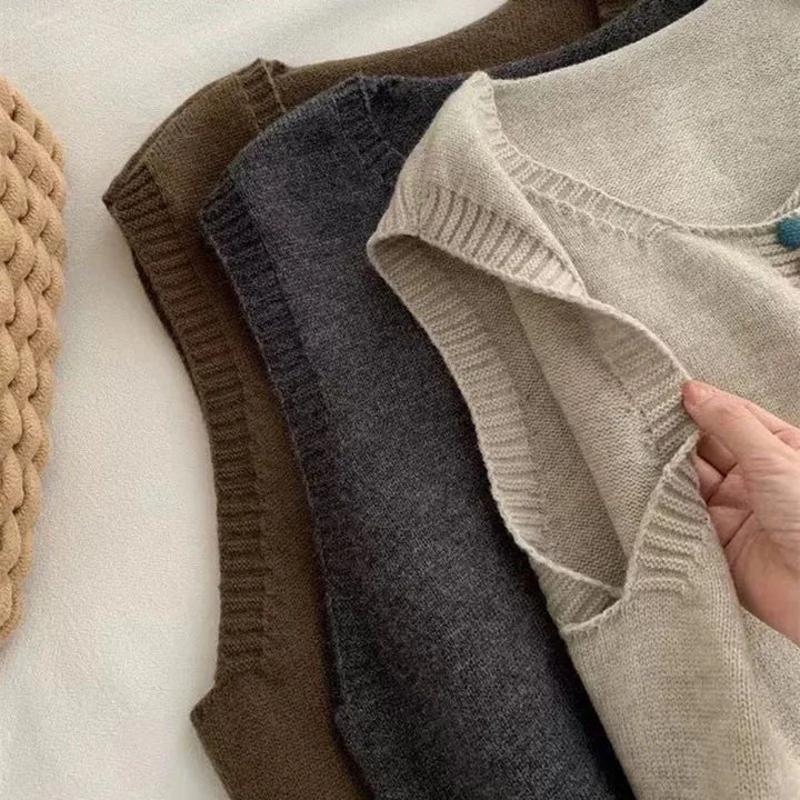 ELLE | COLOR-BUTTON KNIT VEST
