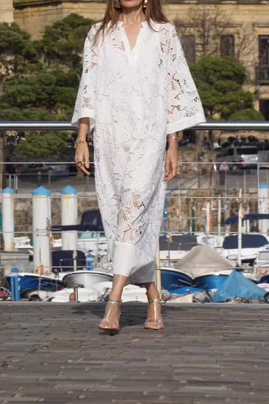 Isabella™ - Elegant Flowing Lace Dress